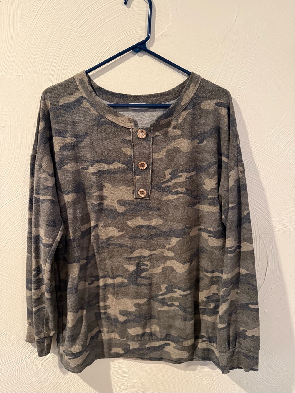 JODIFL Women's Camo Henley Long-Sleeve Top - Olive